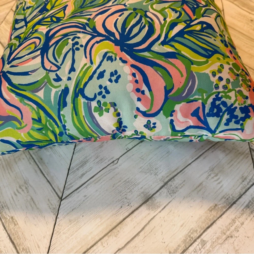 Lilly Pulitzer Pillow Feline Good Beach Floral Throw 15” x 15” Tropical - Picture 7 of 10